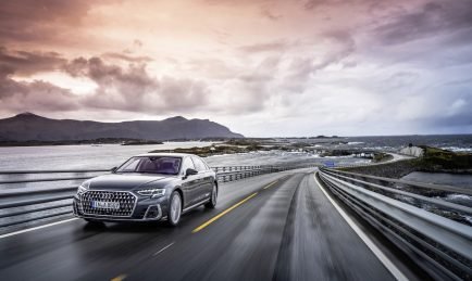 Audi A8, ligne restylée et confort rehaussé