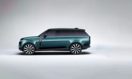 Range Rover SV Bespoke, du «tailor made» haut sur pattes