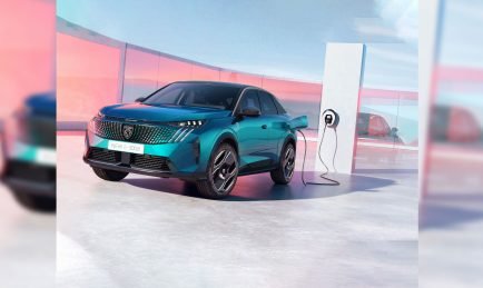 Peugeot E-3008, star électrisante du Salon de Zurich