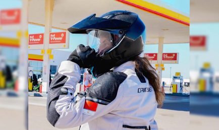 Vivo Energy et Shell fêtent la grande vadrouille de la motarde Afaf Hamdoune