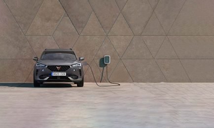 Cupra Formentor e-Hybrid : Du courant pour moins de carburant