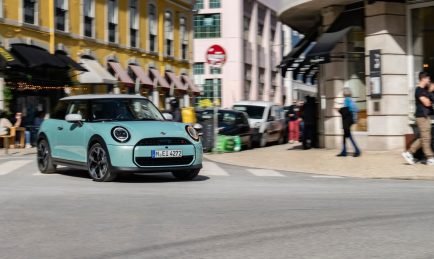 Mini Hatch : Du sang neuf et un ADN intact