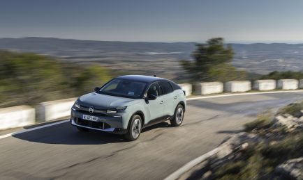 Citroën C4 : Un nouveau départ, électrisant