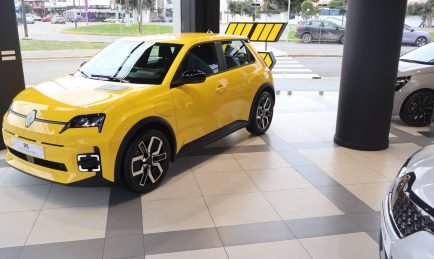 Renault 5 E-Tech : À la découverte de la R5 des temps modernes